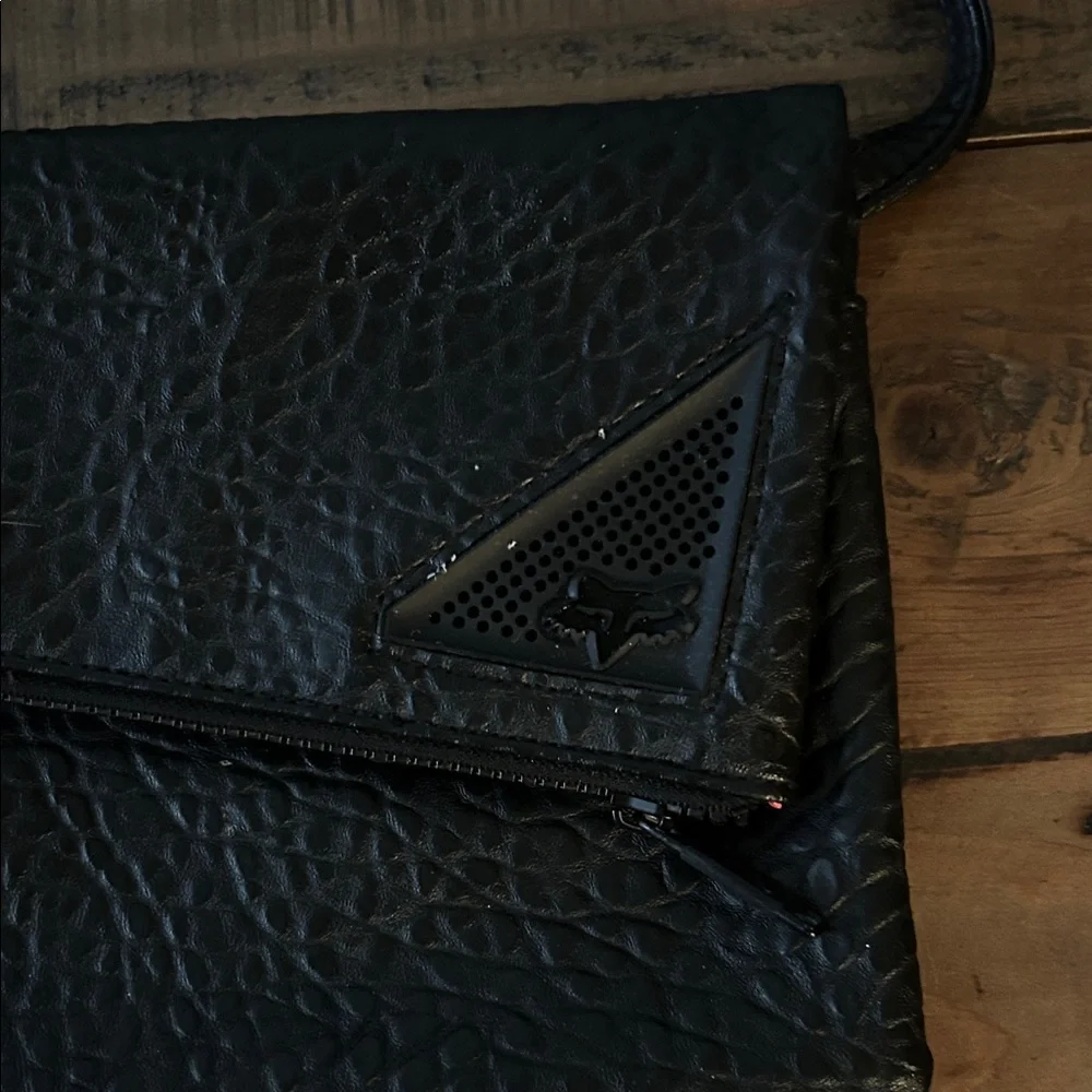 Fox Black Textured Crossbody Bag - Picture 2 of 5